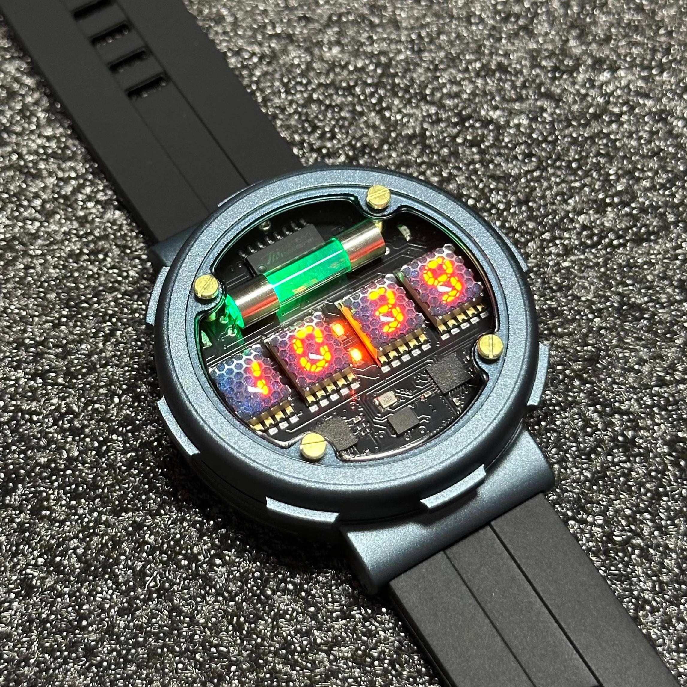 Retro Cyberpunk Nixie Tube Wat - Luxury Watch Nice recensione e prezzo