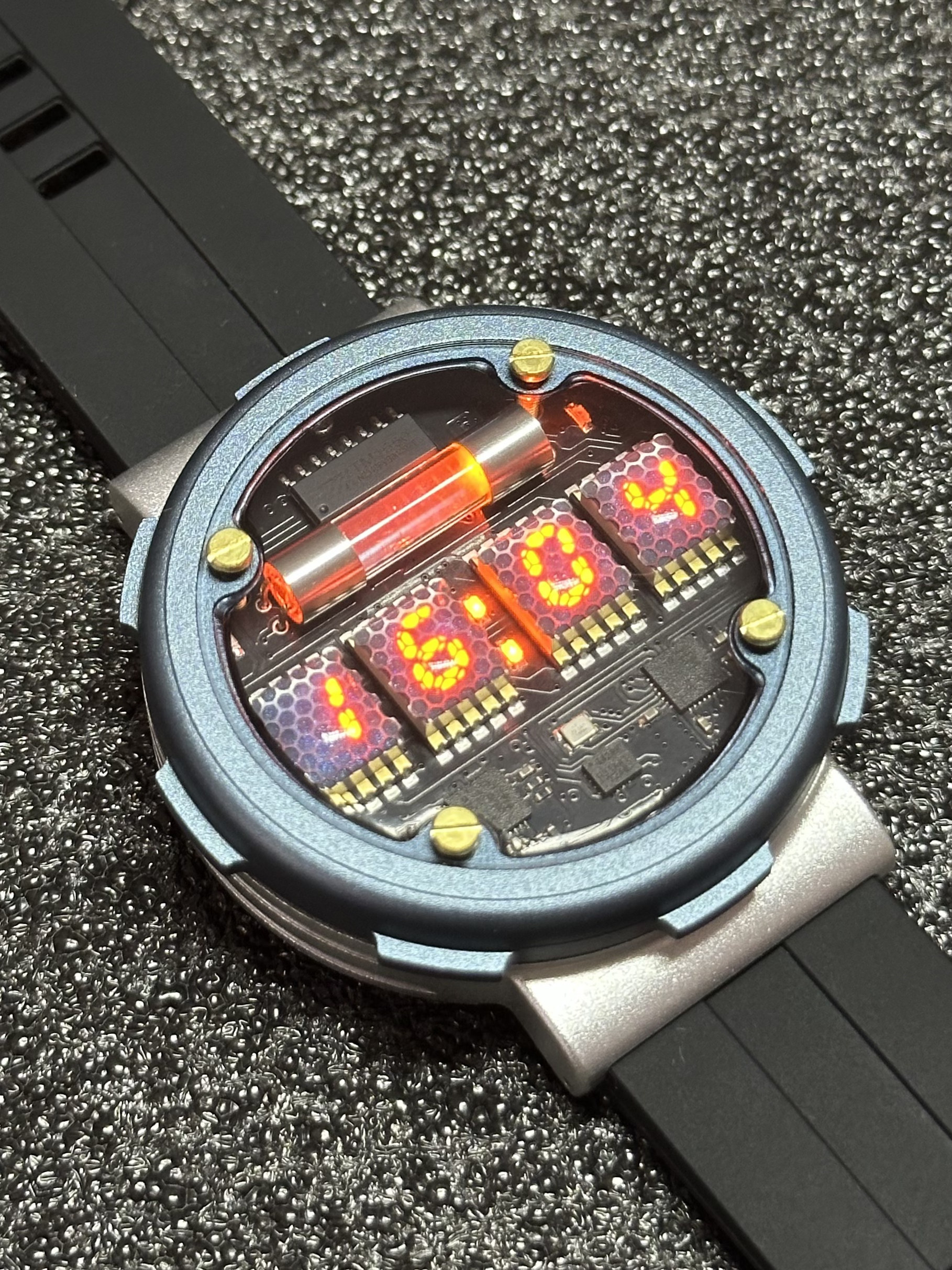 Retro Cyberpunk Nixie Tube Wat - Luxury Watch Nice recensione e prezzo