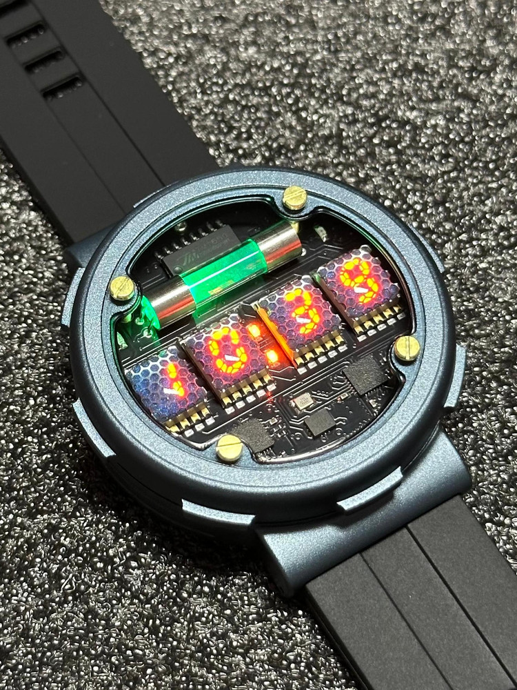 Retro Cyberpunk Nixie Tube Wat - Luxury Watch Nice recensione e prezzo