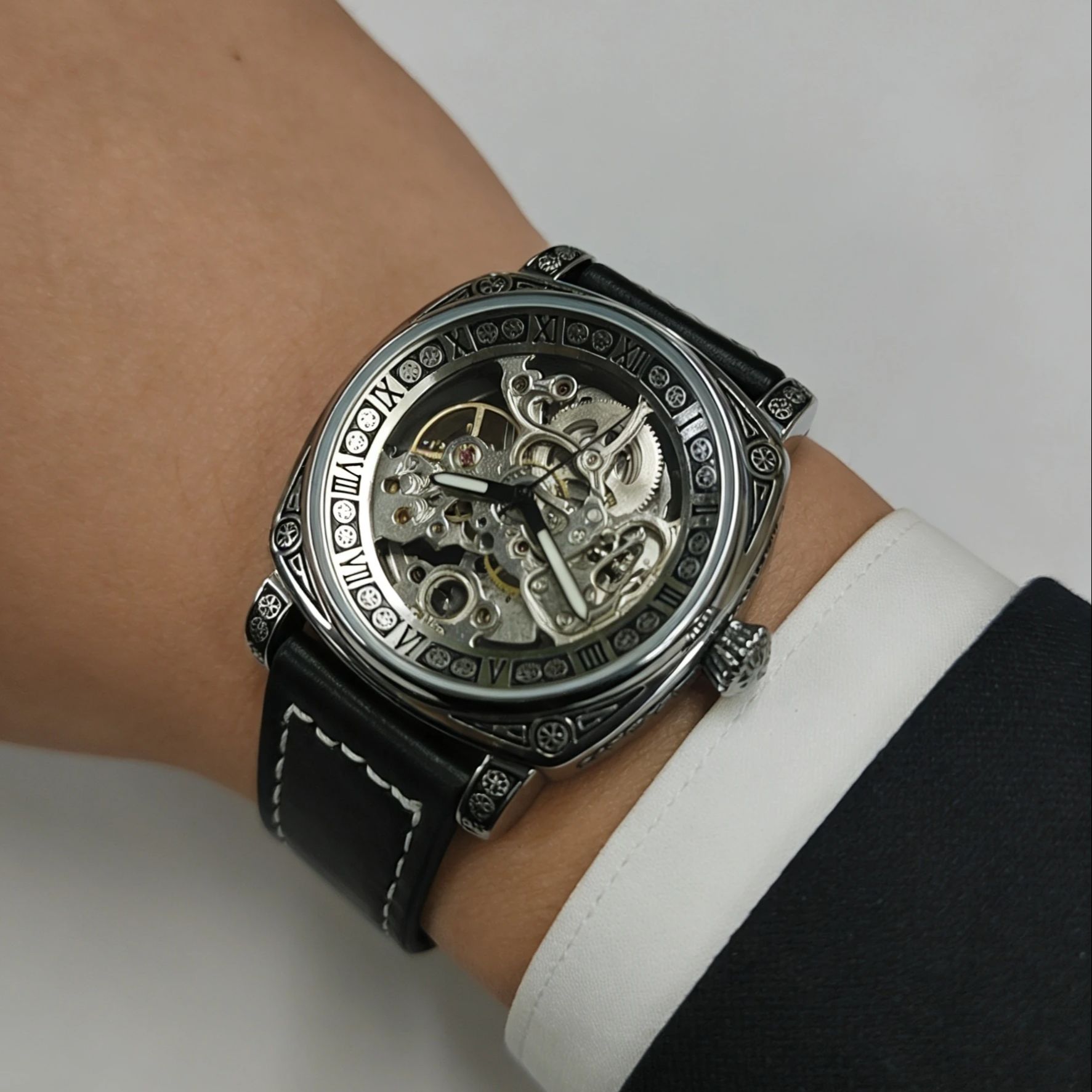 New Vintage Skeleton Mechanica - Luxury Watch It recensione e prezzo