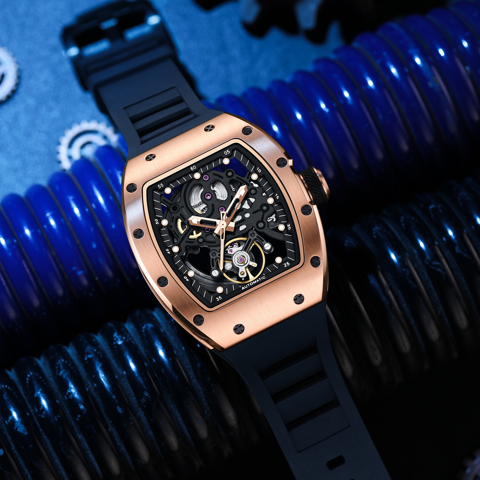 THE TRENDSETTER Designs New 91 - Compass Watch Luxury recensione e prezzo