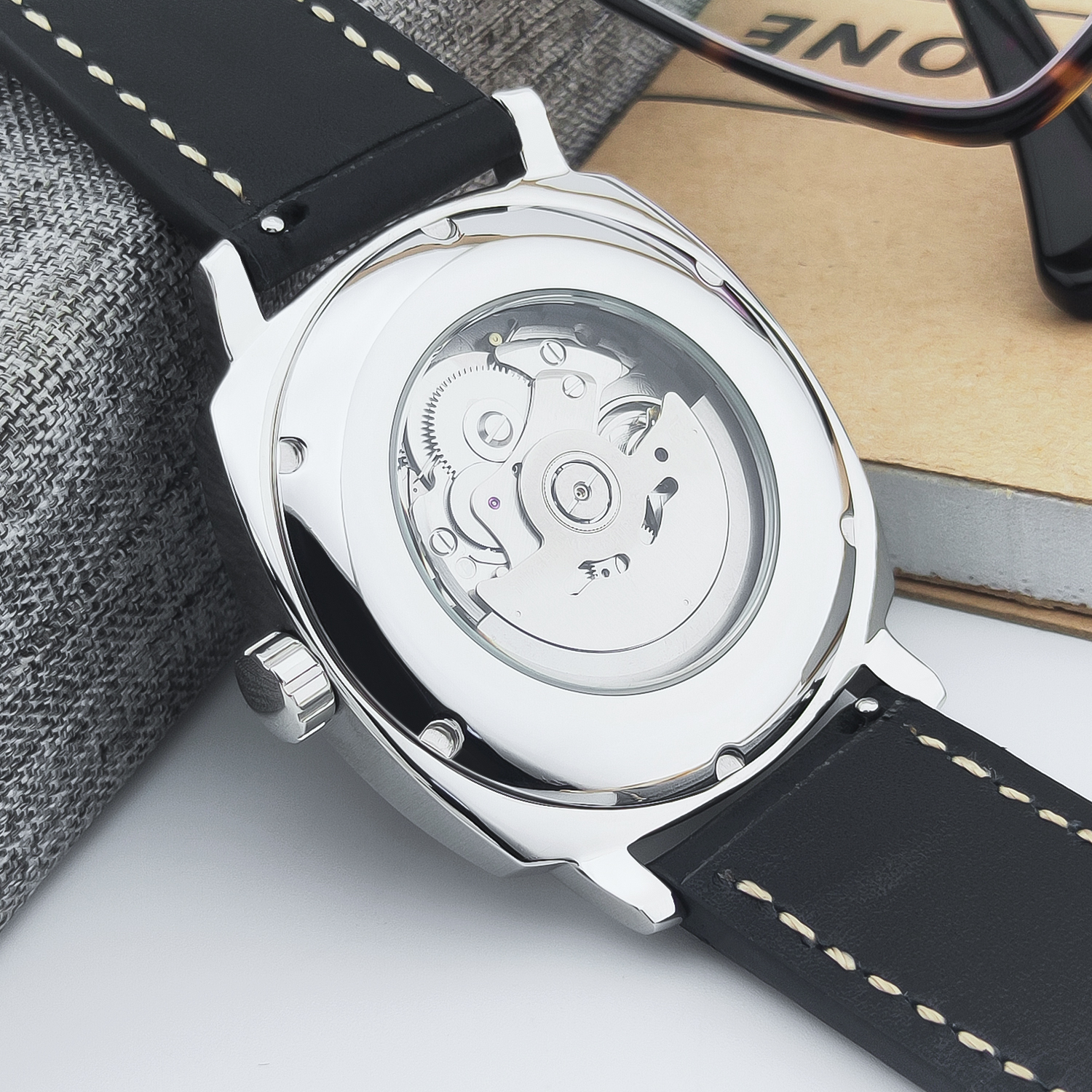 CUSTOM 42MM Stainless Steel Sa - Luxury Watch Life recensione e prezzo