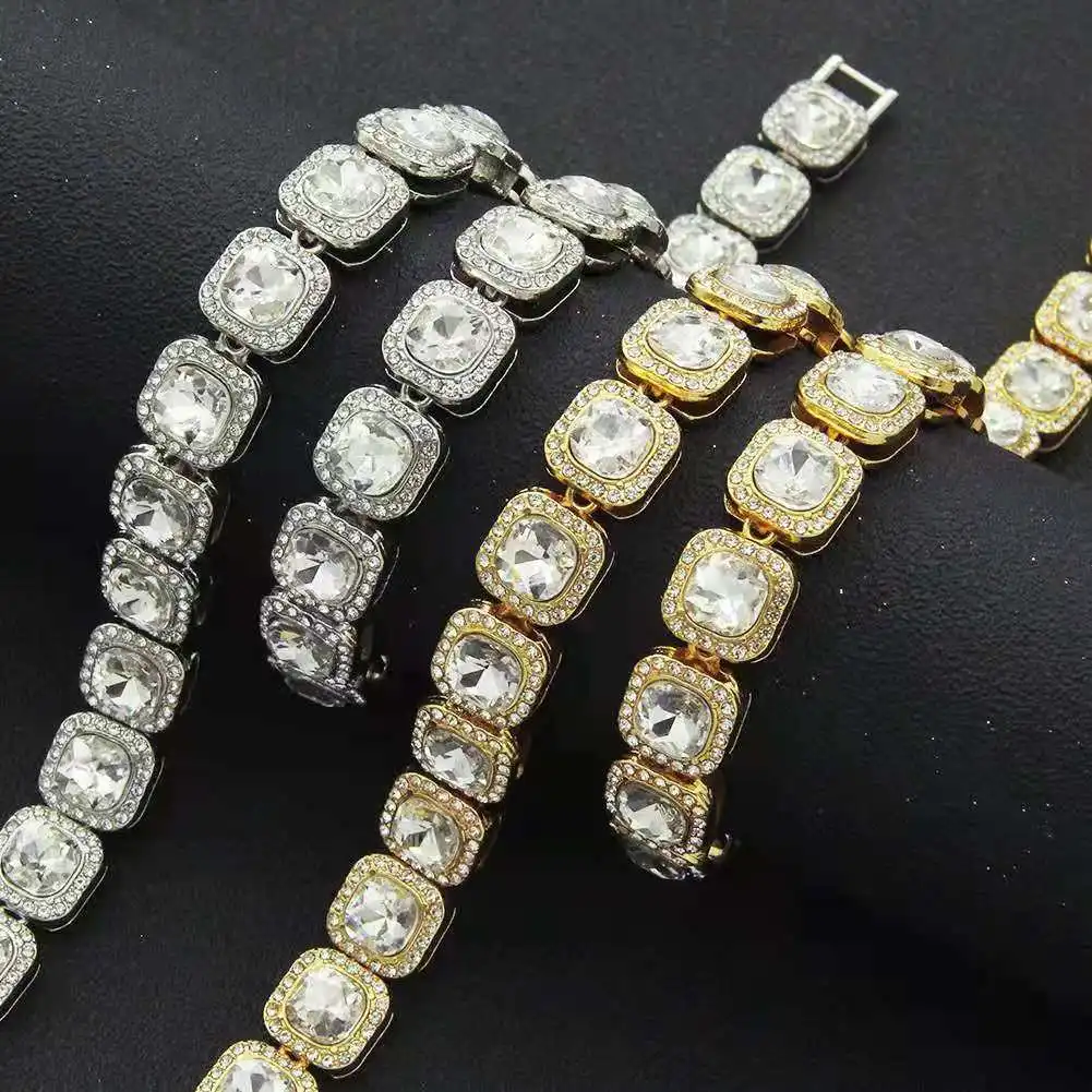 Luxury Wristwatch Necklace Bra - Luxury Watch Miami recensione e prezzo